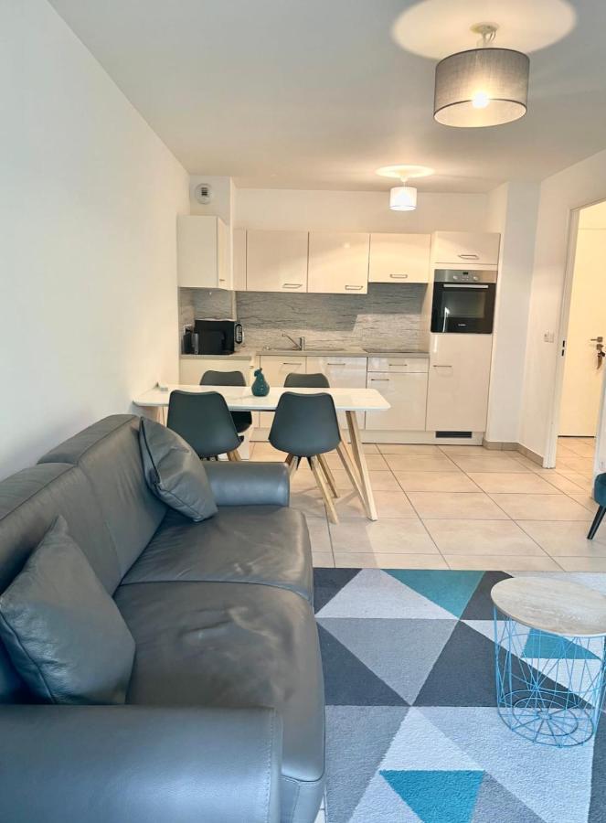 Oxford 1 Bedroom Apartment In A Brand New Building With A Pool Cannes Exterior foto